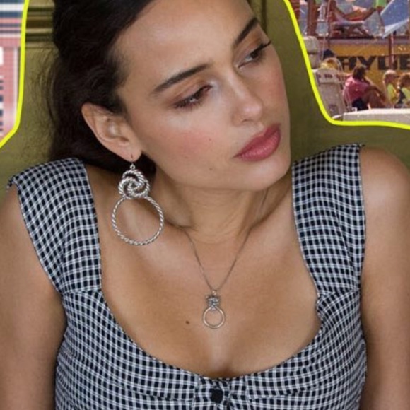 NEW Vanessa Mooney The Valleta Earrings SILVER - Picture 2 of 4